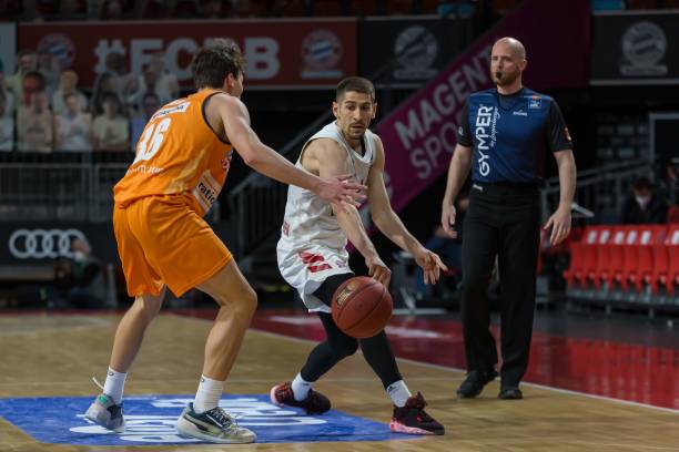 成就更大的 成就更大的