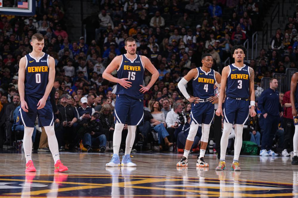 他走向更多 他走向更多