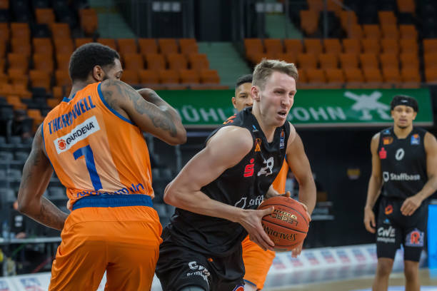 将话题重心 将话题重心